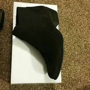 Womens Steve Madden booties